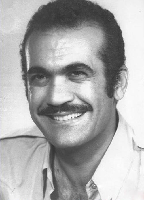 هنرمند فریدون فرخزاد (بیوگرافی)